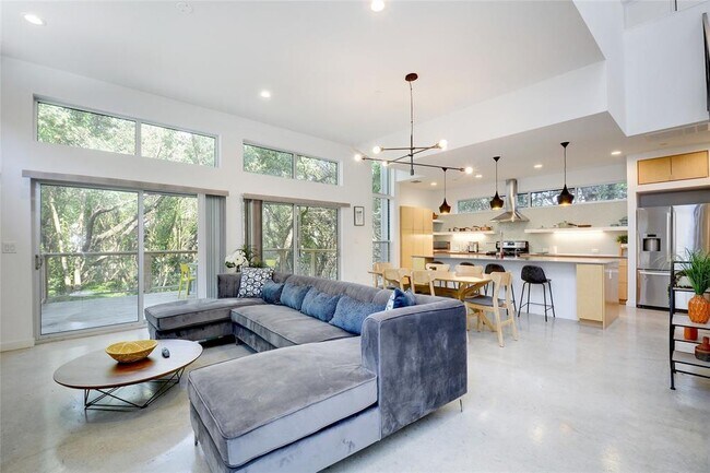 Foto del edificio - 3110 Clawson Rd