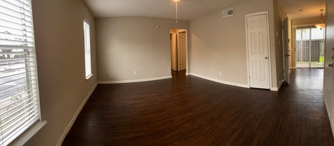 Foto del edificio - Royal Oaks of Pearland