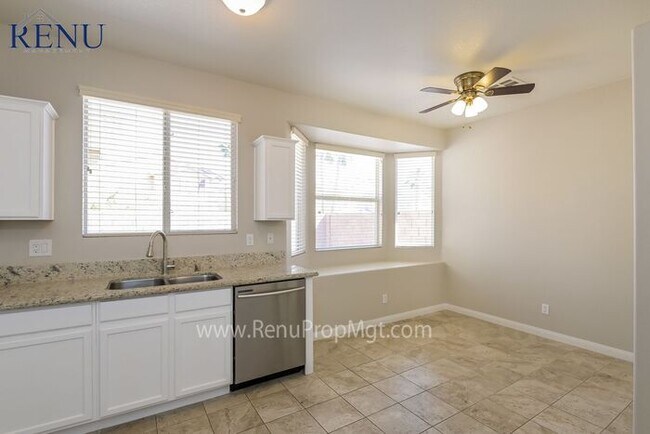 Foto del edificio - NOW AVAILABLE!! $350 OFF FIRST MONTH!