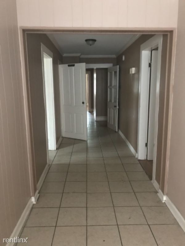 Building Photo - 1012 Canal Blvd