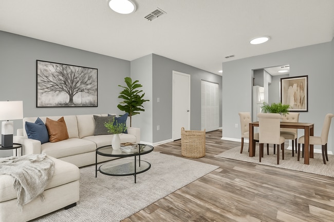 Foto del edificio - ****1ST MONTH RENT FREE! Beautiful 2 Bedroom 1.5 Bath in Orange City