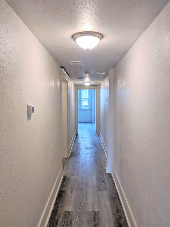 3901 Forbes Ave Unit 1, Pittsburgh, PA 15213 Apartments 3901 Forbes Ave Pittsburgh, PA