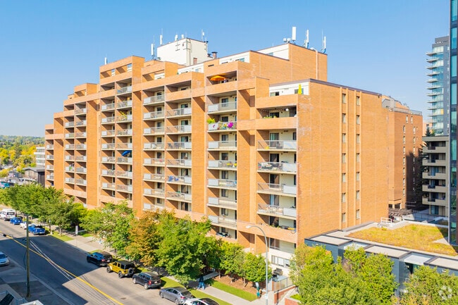 Building Photo - Royal View Apartments