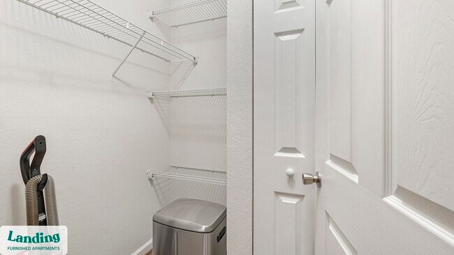 Foto del edificio - 97 Market Point Dr