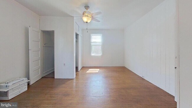 Building Photo - 525 Harper Ave