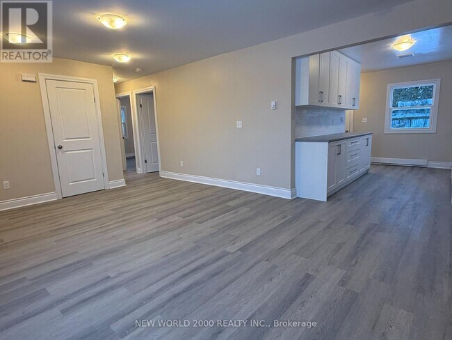 Building Photo - 18902 Hurontario St