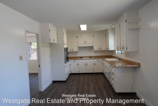Building Photo - 3 br, 2 bath House - 1109 West Street
