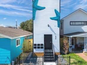 Building Photo - 624 Avenue H