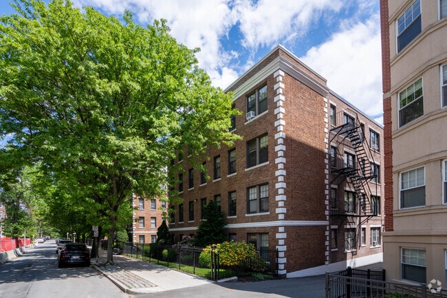 Queensberry Court Condominiums