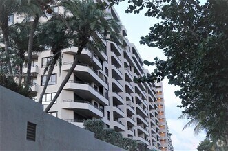 Building Photo - 251 Crandon Blvd