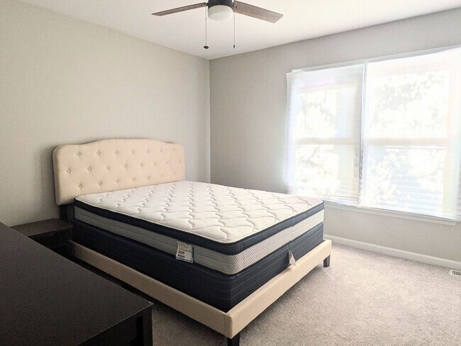 Foto del edificio - 6157 Loch Laural Ln