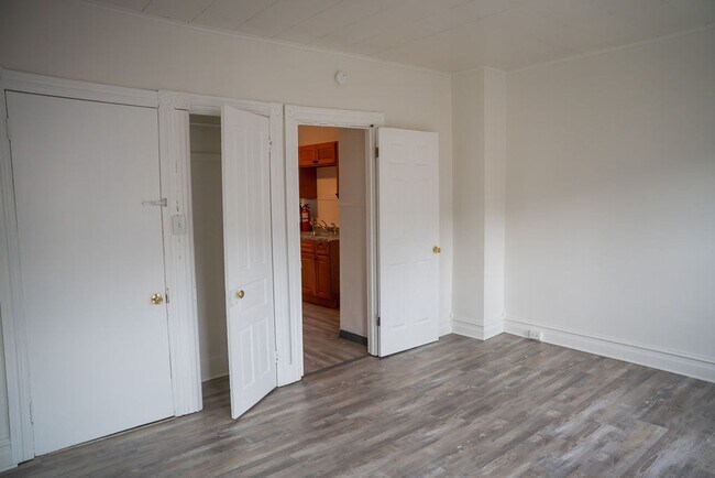 Foto del edificio - 534 N Law St