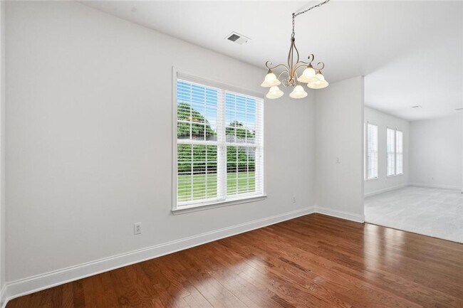 Foto del edificio - 3320 Pebble Ridge Ln