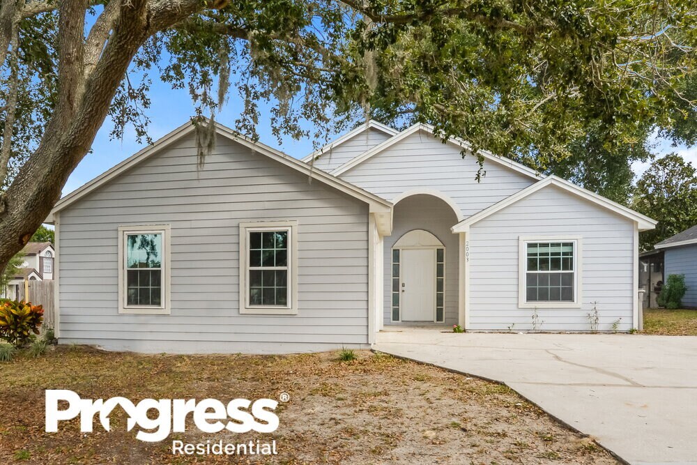 Foto principal - 2003 Sheeler Oaks Dr
