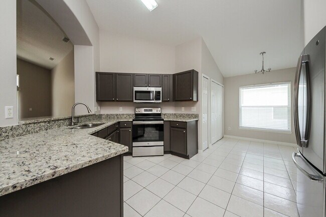 Building Photo - 4017 Coralbrooke Grove