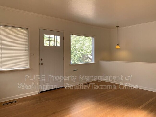 Building Photo - 2207 N 39th St