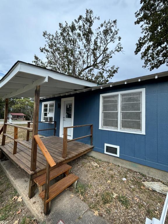 Building Photo - 1527 Cranfield Rd