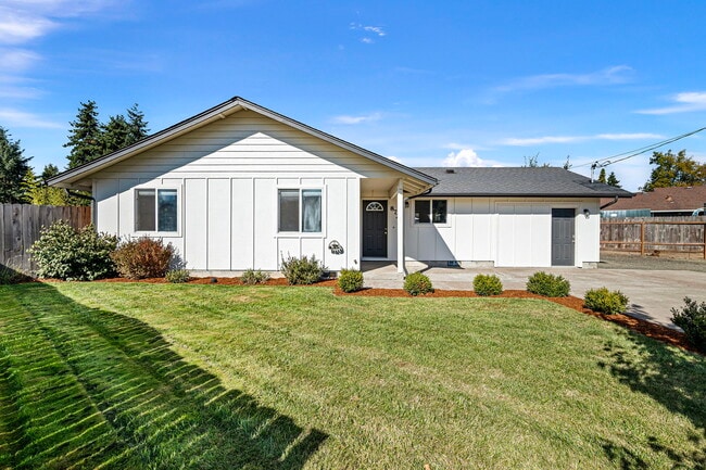 Building Photo - 872 W N St