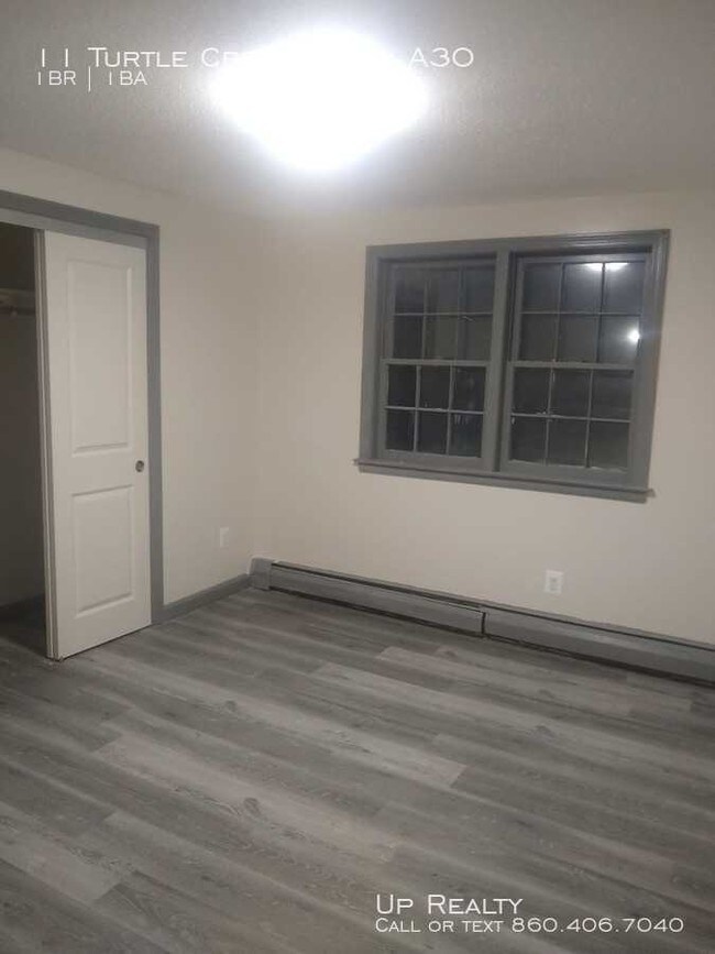 11 Turtle Creek Ln Unit A30, East Hartford, CT 06108 Room for Rent in