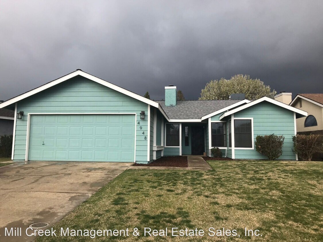 Foto principal - 4 br, 2 bath House - 4948 W. Chestnut Ave