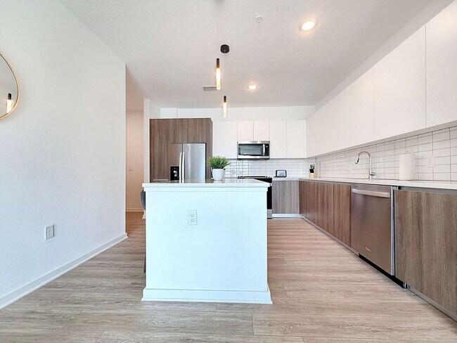 Building Photo - 12122 54th Dr E