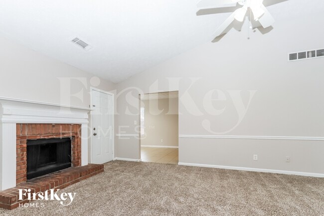 Building Photo - 5901 Green Meadow Way