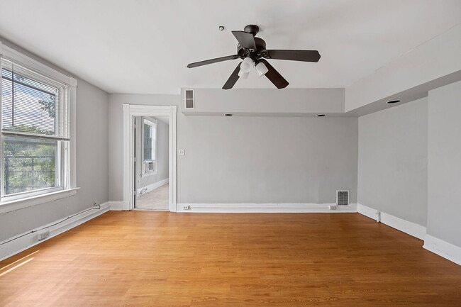 Building Photo - 494 Riddle Rd