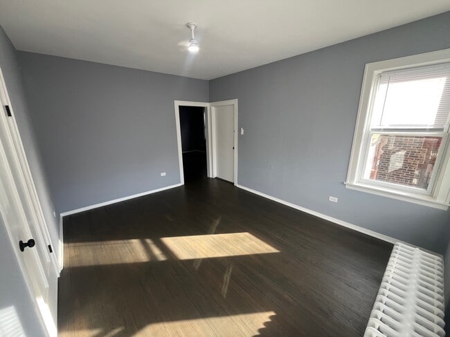 Foto del edificio - 5115 S California Ave