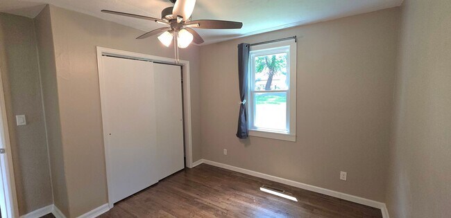 Foto del edificio - Remodeled 2 Bedroom, 2 Living Areas!  $925