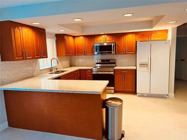 Foto del edificio - 4120 SW 98th Ct