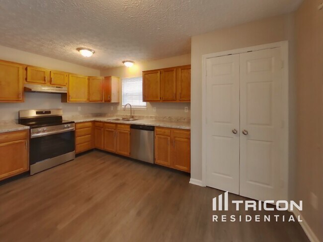 Foto del edificio - 2613 Cooper Pointe Cir