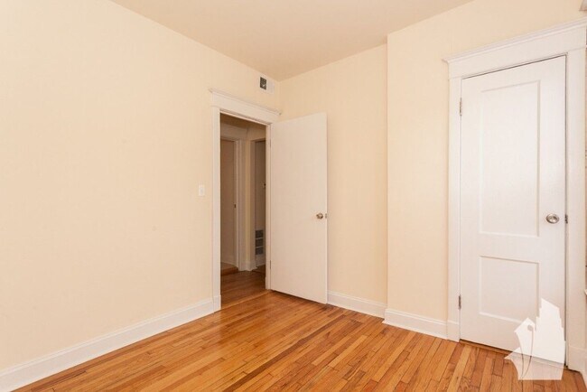 Building Photo - 1524 N Kedzie Ave
