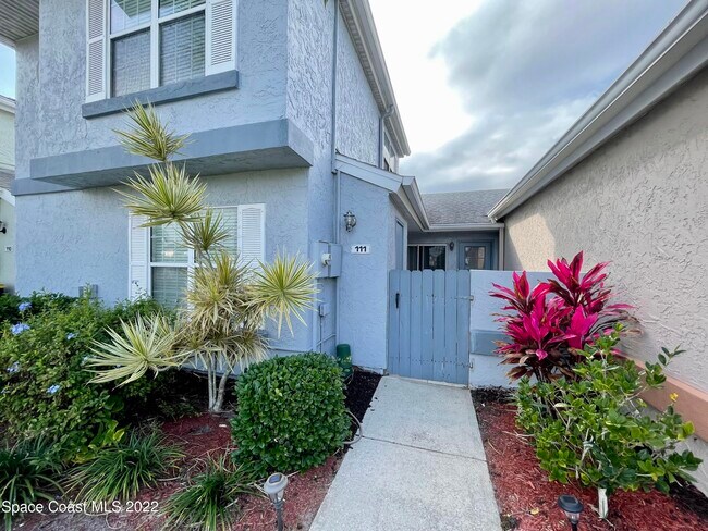 Foto del edificio - 1425 Malibu Cir NE