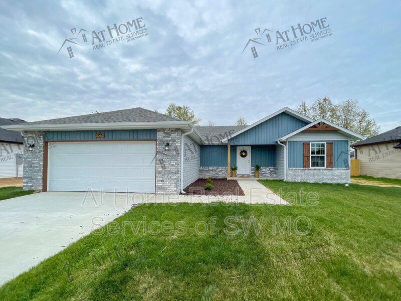 203 Rosalie St, Strafford, MO 65757 House Rental in Strafford, MO