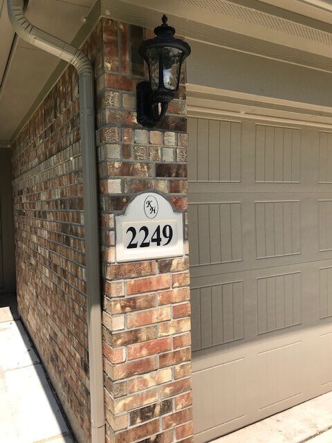 Building Photo - 2249 Ridgewood Dr