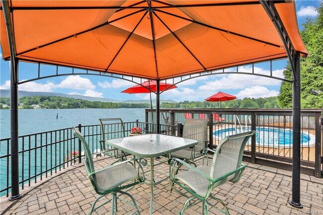 Foto del edificio - 545 Shore Dr