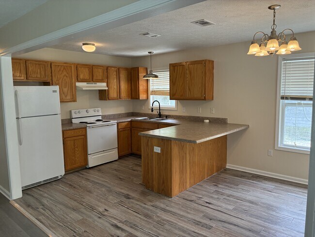 Foto del edificio - 6205 W Forrest St
