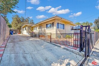 Building Photo - 4553 Huntington Dr N