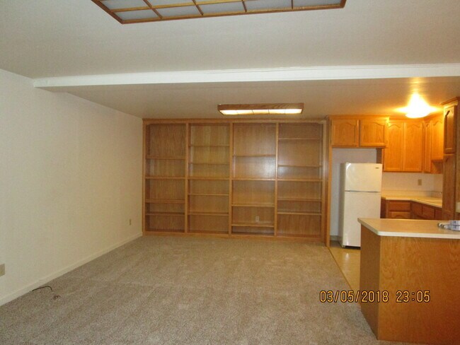 Building Photo - SHOWINGS BEGINNING 6/24/2024!!! Huge Downt...