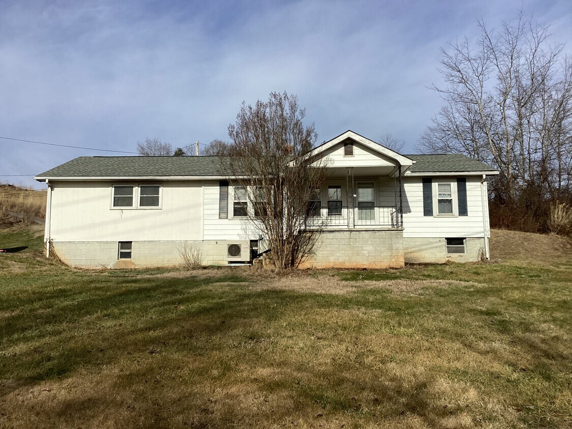 Primary Photo - 214 Roy Edwards Ln