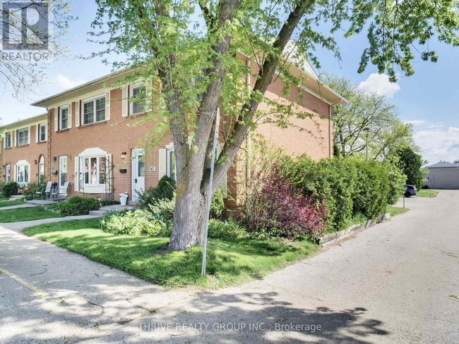 Building Photo - 567 Gainsborough Rd