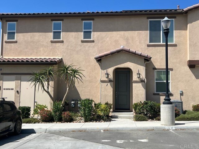 Primary Photo - 1717 Carrillo Pl