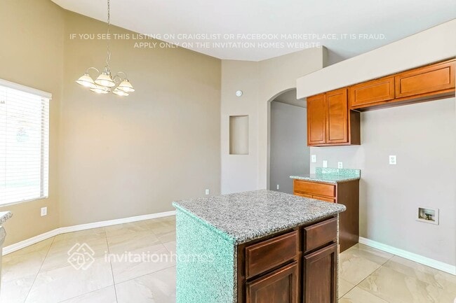 Building Photo - 836 E Morelos St