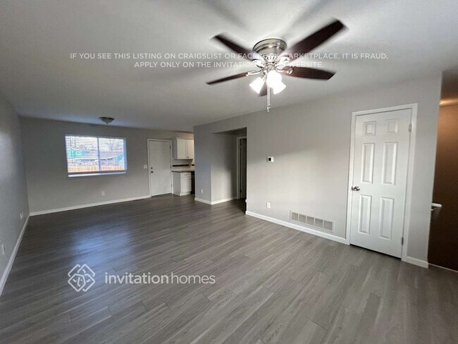 Foto del edificio - 10433 Holland Pl