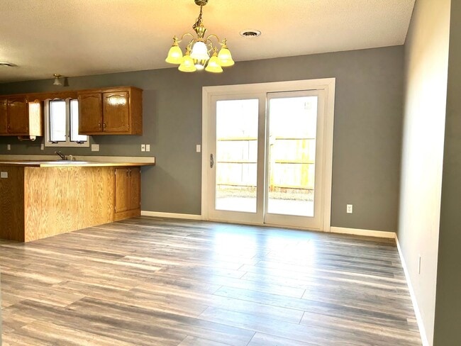 Building Photo - Beautiful Home, Great Location!