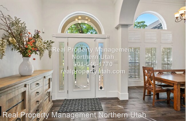 Foto del edificio - 7 br, 4.5 bath House - 3855 Nordic Valley Dr.