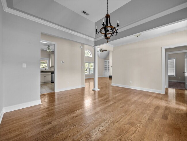 Building Photo - 541 Park Meadows Dr