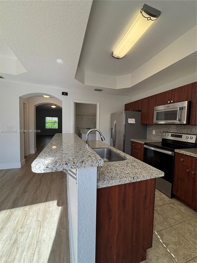 Building Photo - 4931 N Harbor Isles Dr