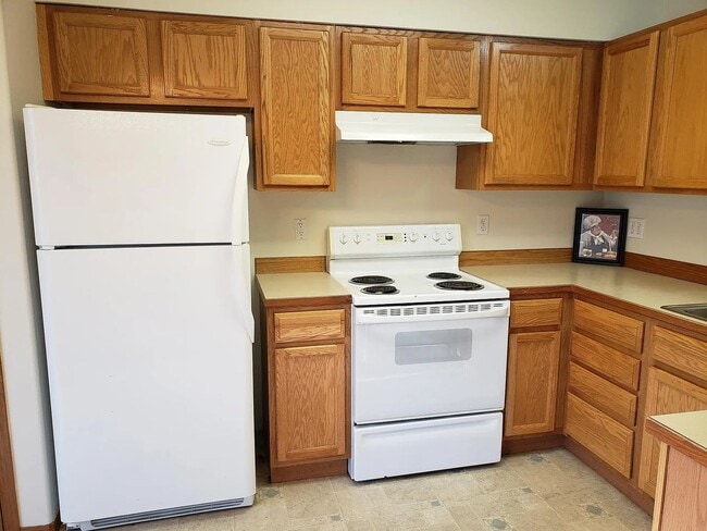 Building Photo - For Rent – 3 Bed, 1.5 Bath Duplex in Post ...