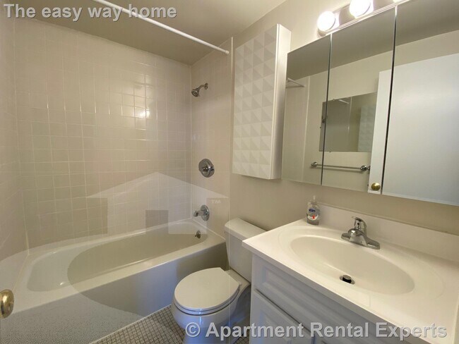 Building Photo - 1105 Massachusetts Ave